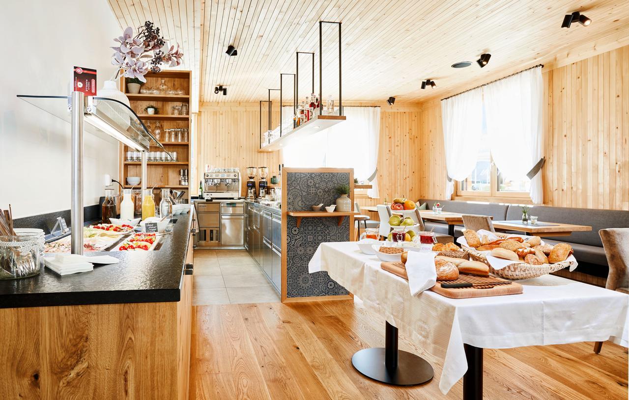 Hotel Gretina 3*